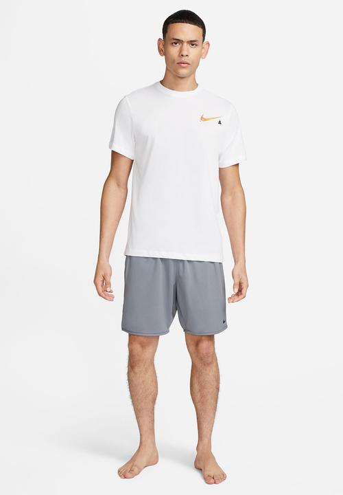 Nike - Nike Totality Dri-FIT 7" Unlined Versatile Shorts