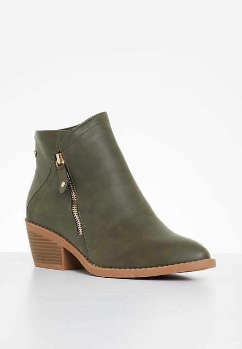 Butterfly Feet - Coraline 3 ankle boot - olive