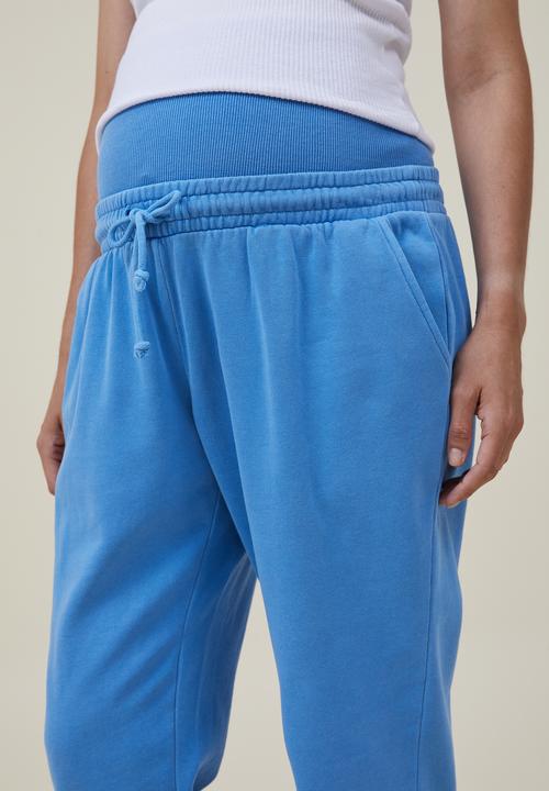 Cotton On - Maternity classic washed trackpant - washed fuzzy blue 