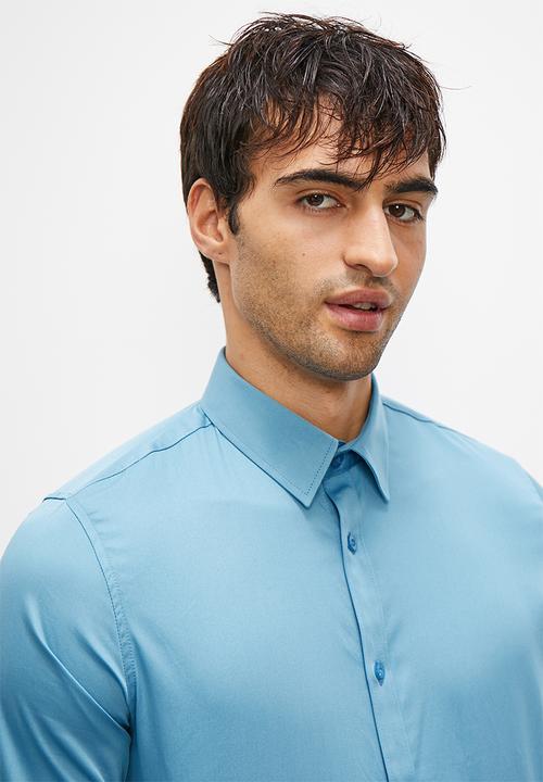 Superbalist - Slim fit cotton sateen stretch shirt - bluesteel