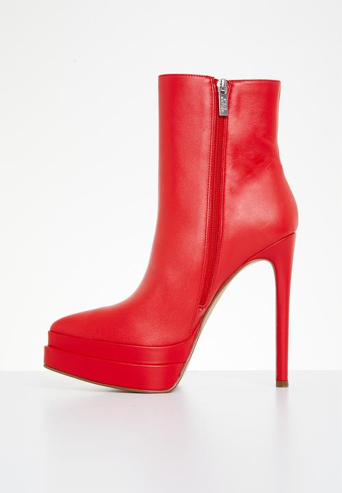 Steve Madden - Fyre boot - red leather