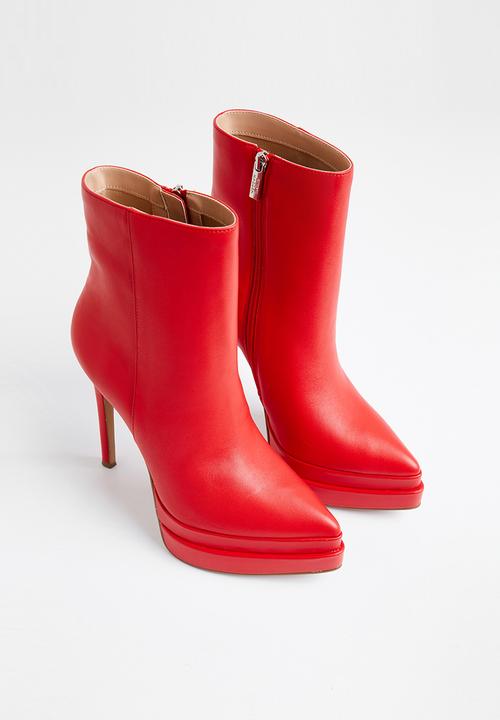 Steve Madden - Fyre boot - red leather