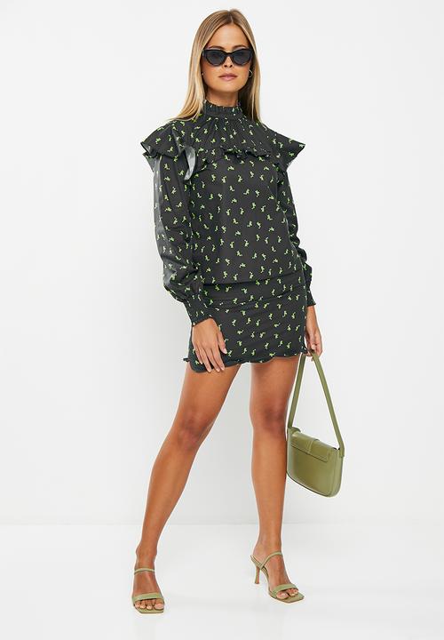 Glamorous - Ruffle shoulder co-ord blouse - black lime flower