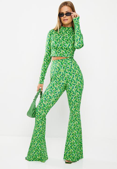 Glamorous - Floral long sleeve ditsy crop co-ord - lime and blue
