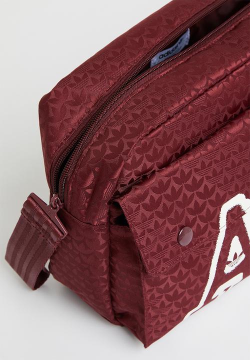 adidas Originals - Wb ltrefoil aop - shadow red