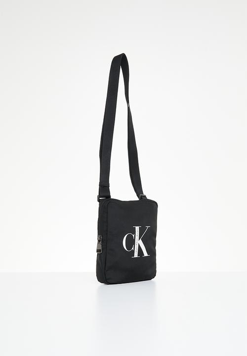 Calvin Klein - Sport essentials reporter - black
