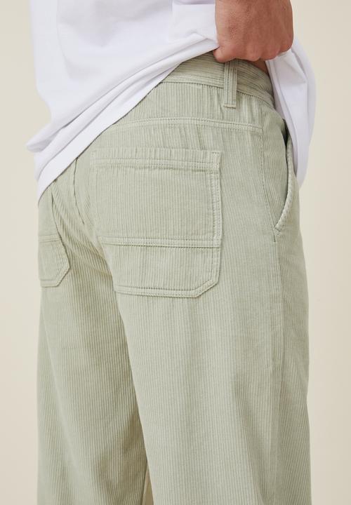 Cotton On - Loose fit pant - field green cord 
