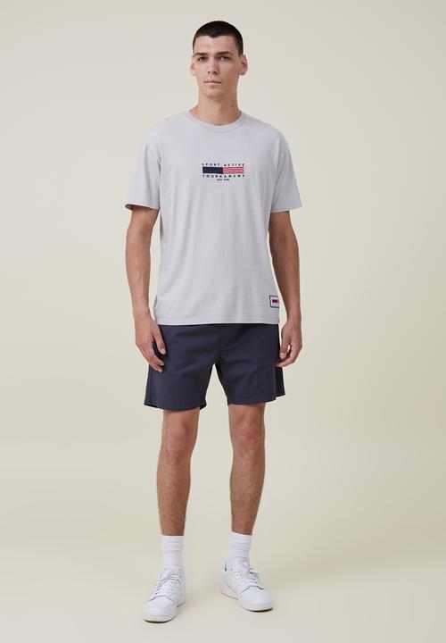 Cotton On - Premium loose fit classic T-shirt - gunpowder grey/sport active