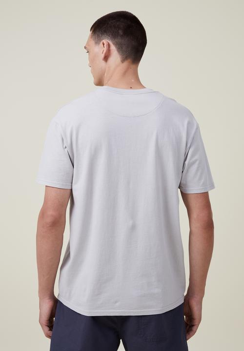 Cotton On - Premium loose fit classic T-shirt - gunpowder grey/sport active