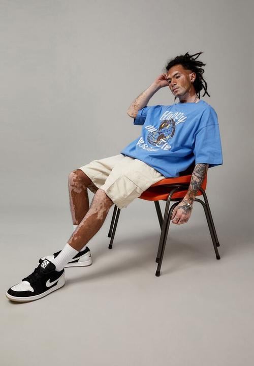 Factorie - OVERSIZED SMILEY T SHIRT - LCN SMI AZURE/HAPPY ON THE INSIDE