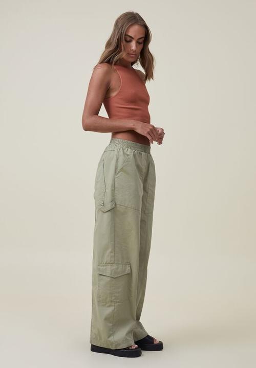 Cotton On - Quinn cargo pant - moss green