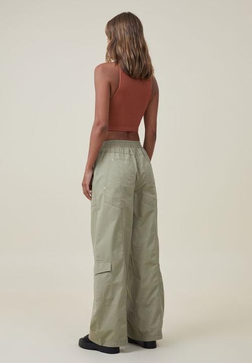 Cotton On - Quinn cargo pant - moss green