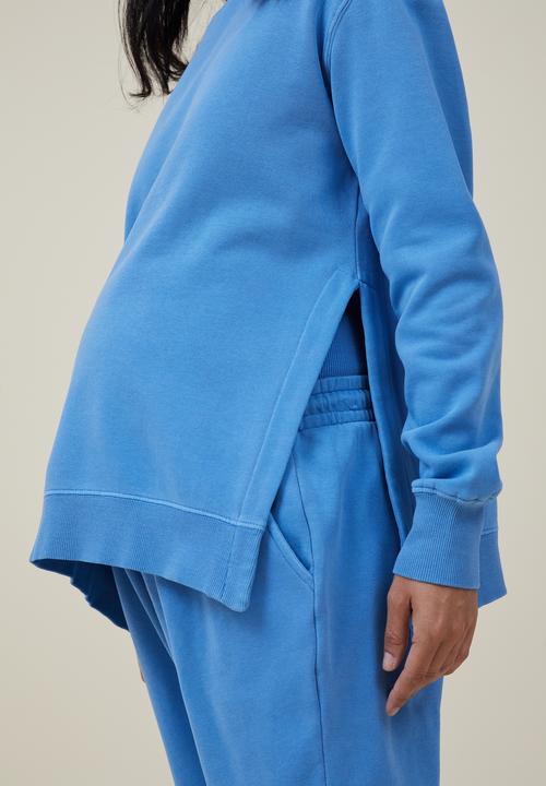 Cotton On - Maternity classic washed side split crew fleece - washed fuzzy blue