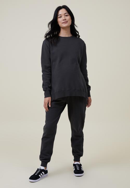 Cotton On - Maternity classic washed side split crew fleece - washed black