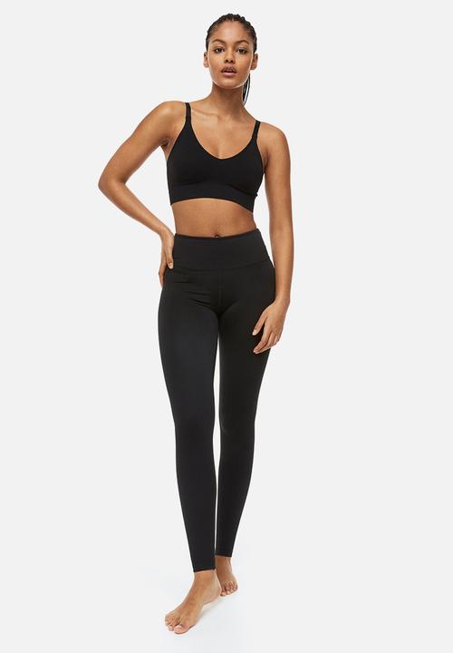 H&M - Medium support sports bra in drymove™ - black