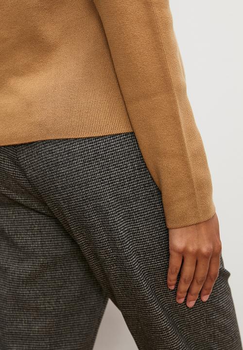 edit - Collared jumper - neutral