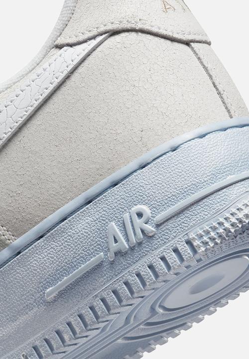 Nike - Air Force 1 '07 LV8 emb
