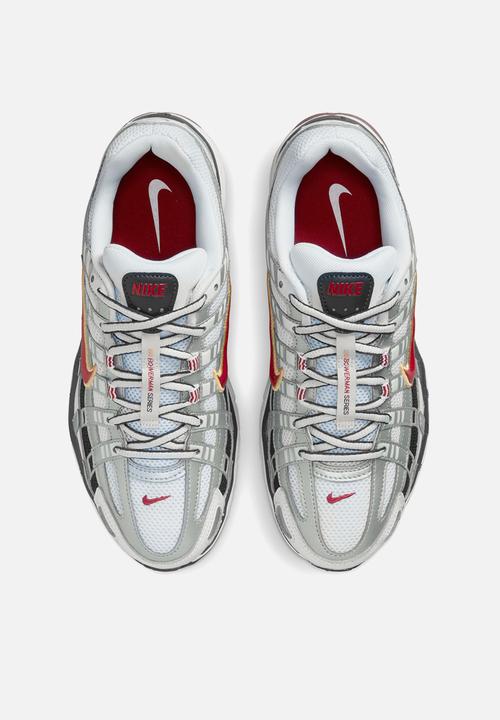 Nike - Nike P-6000