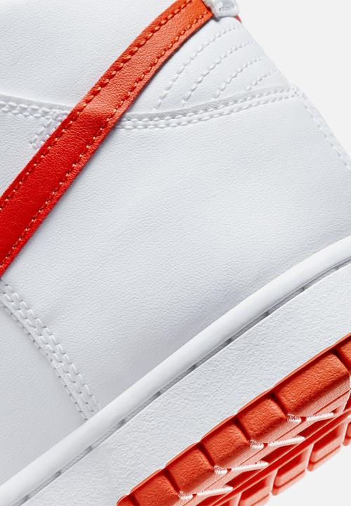Nike - Dunk Hi Retro