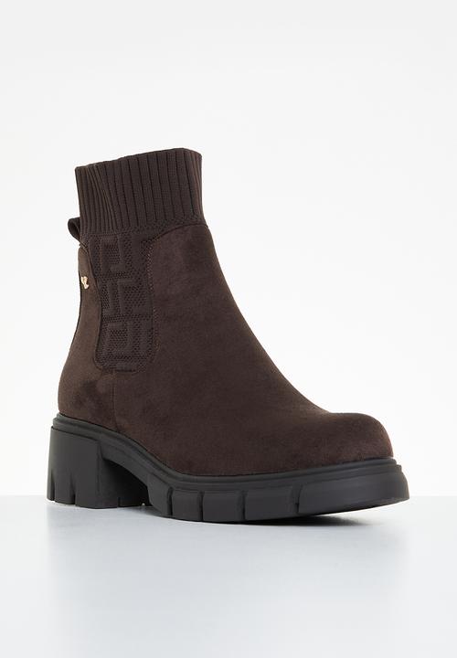 Butterfly Feet - Croyden 1 sock boot - chocolate