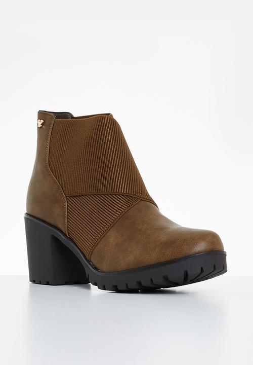 Butterfly Feet - Esther 3 ankle boot - chocolate