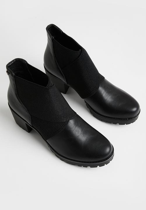 Butterfly Feet - Esther 3 ankle boot - black