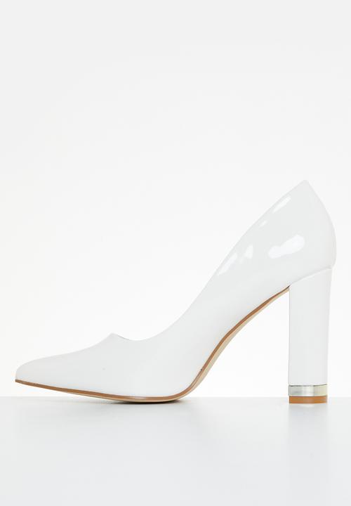 Miss Black - Pisa 2 court heel - white