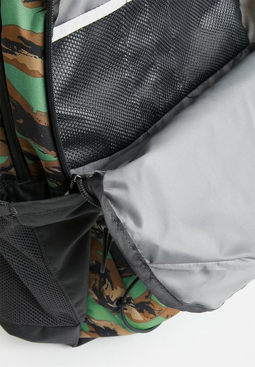 The North Face - Deep grass green painted camo print - asphalt grey