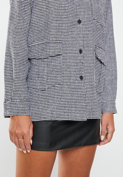 Daisy Street - Houndstooth shacket - black & white