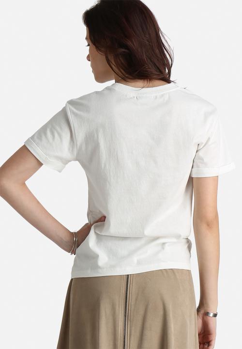 Noisy May - Hotty Tee