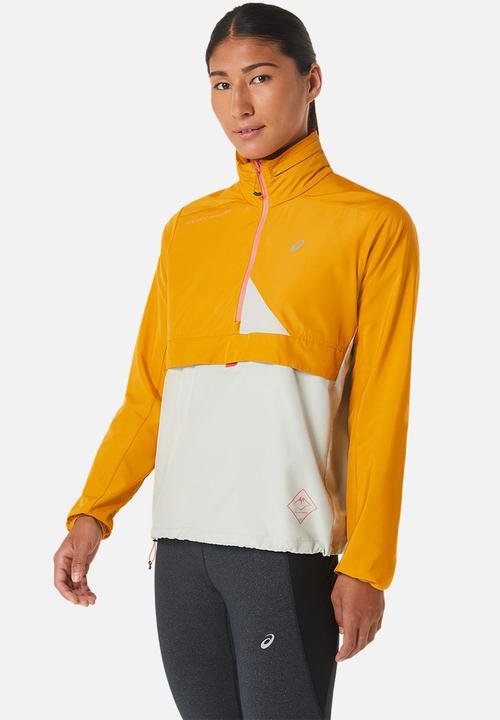 ASICS - Fujitrail anorak - sandstorm/light sage