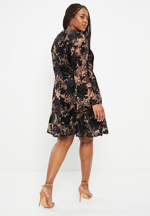 Glamorous - Plus tie front bell sleeve dress - black & brown