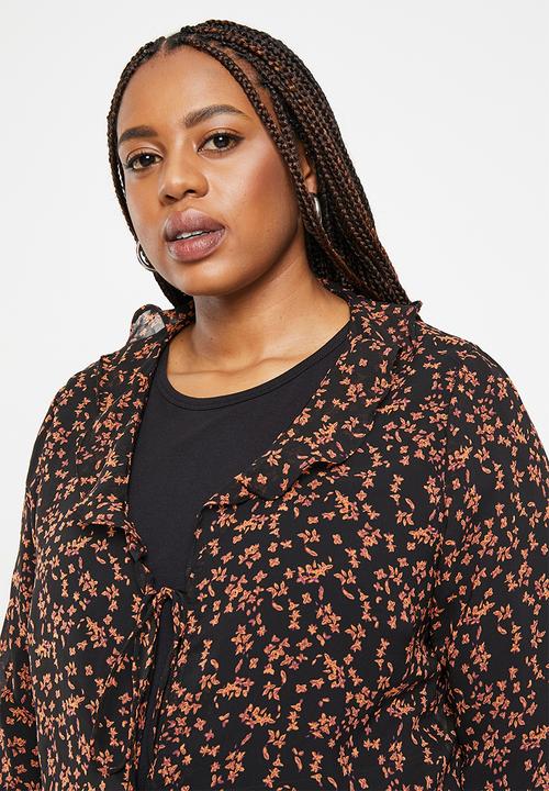 Glamorous - Plus floral flare blouse - black & orange
