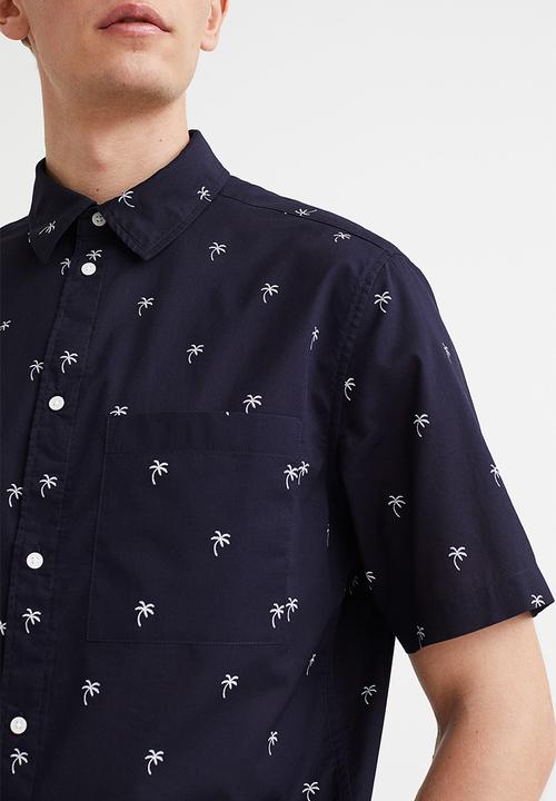 H&M - Cotton shirt regular fit - dark blue/palm trees