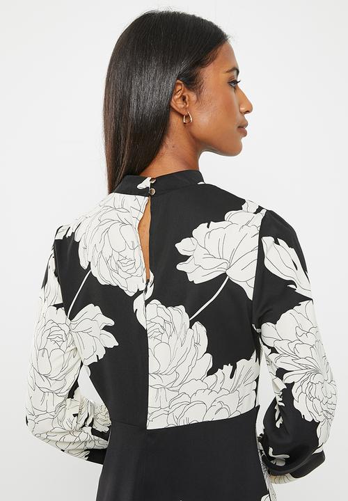 Stella Morgan - Long sleeve printed fit and flare dress - black