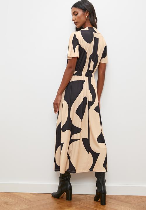 edit - Extend sleeve fit and flare midi dress - abstract