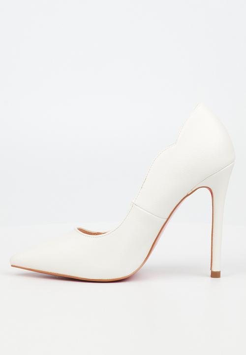 Miss Black - Lou9 court heel - white