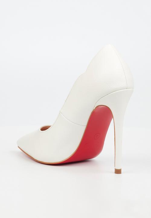 Miss Black - Lou9 court heel - white
