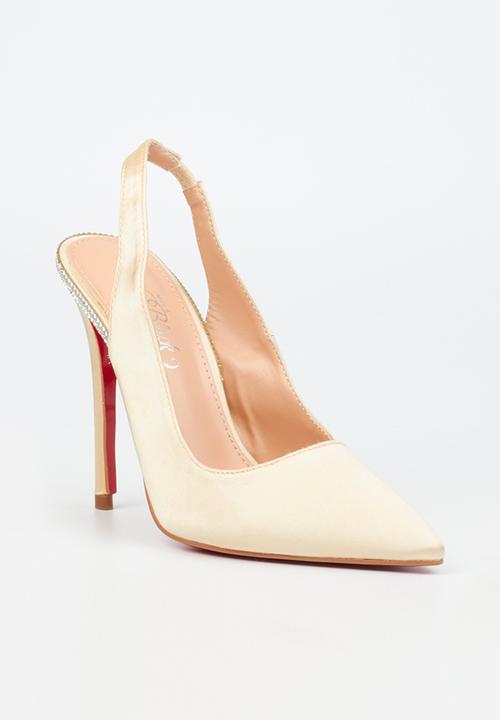 Miss Black - Lou 31 court heel - champagne