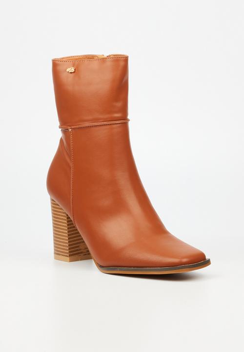 Miss Black - Ria 1 mid calf boot - tan