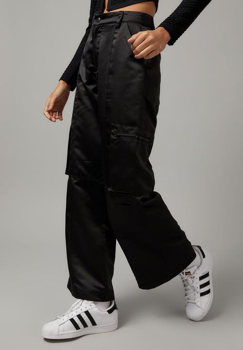 Factorie - Hype satin cargo pant - black