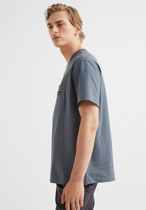 H&M - Regular fit pocket-detail T-shirt - dark grey