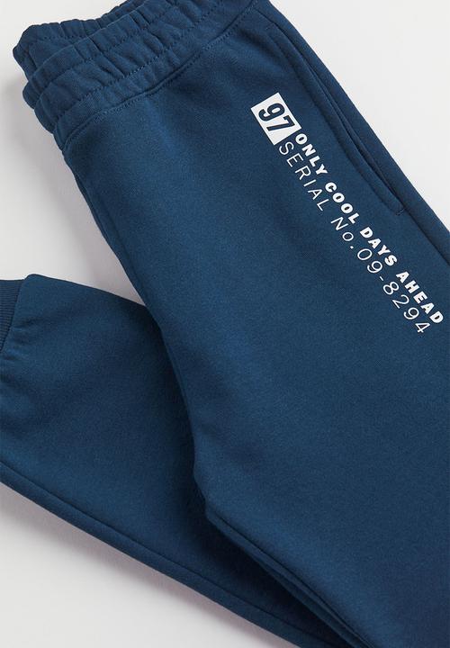 H&M - 2-Piece sweatshirt set - dark blue/only cool days ahead