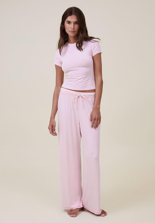 Cotton On - Soft lounge fitted T-shirt - tender touch pink