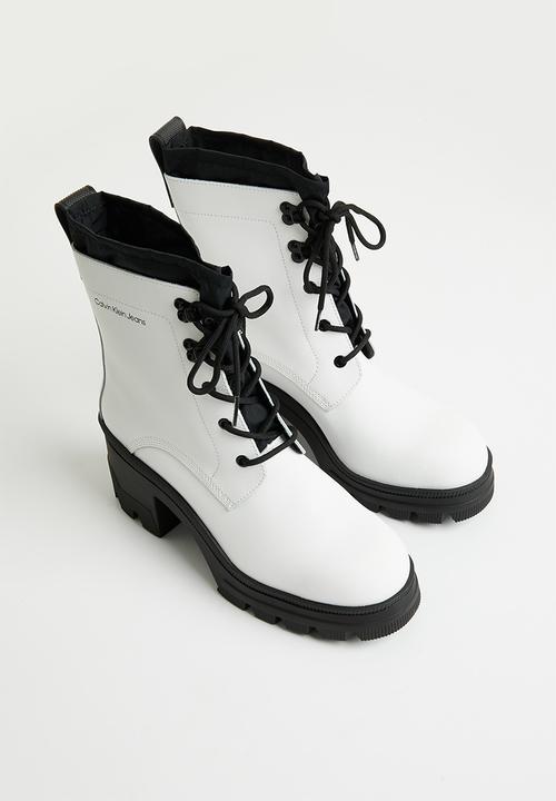 Calvin Klein - Chunky heeled boot laceup - bright white