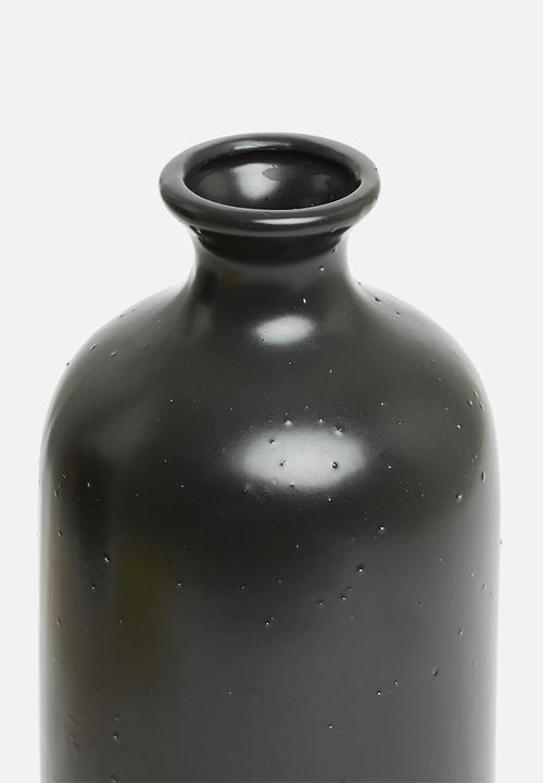 H&S - Flute neck vase - black