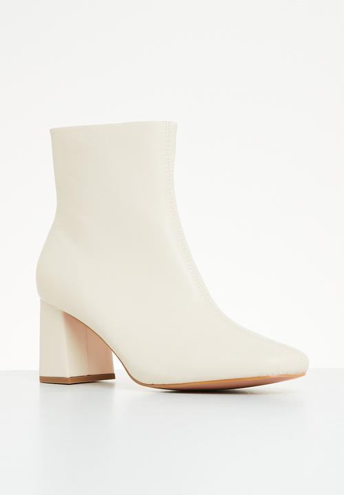 Superbalist - Nairobi ankle boot - ecru