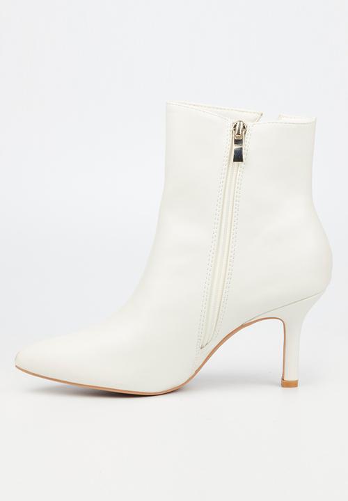 Butterfly Feet - Lively 2 ankle boot - white