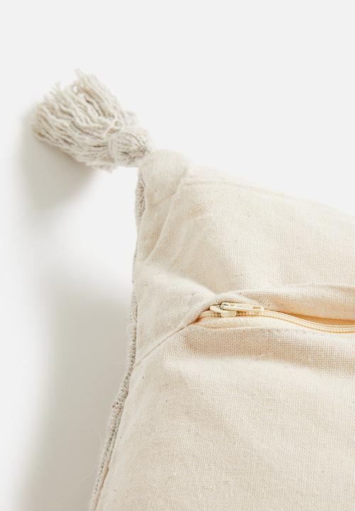 H&S - Archy cushion - cream