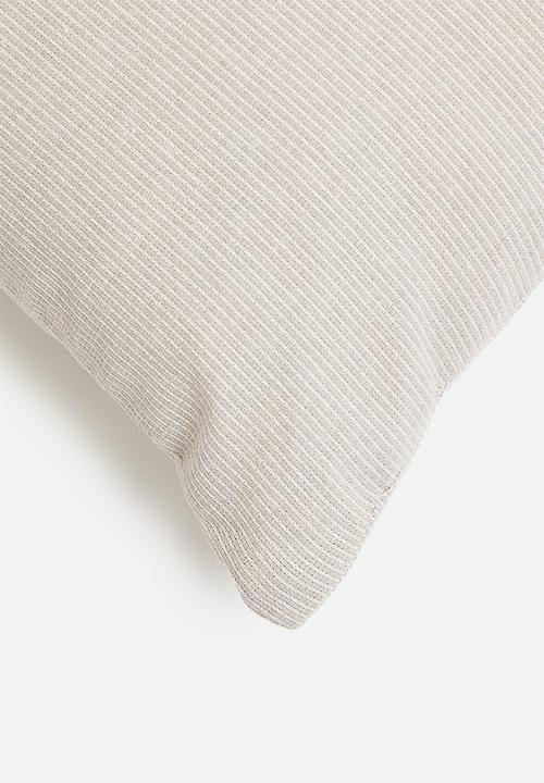 H&S - Button cushion- grey